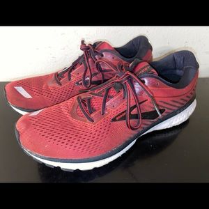 brooks beast 17 mens red